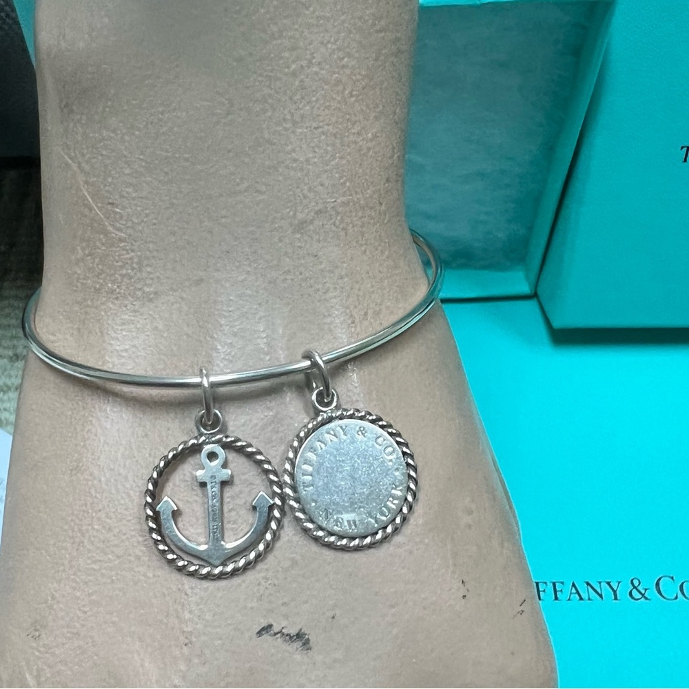 🔴Authentic VINTAGE TIFFANY & CO 2 Charms Bangle / Bracelet 🔴❤️